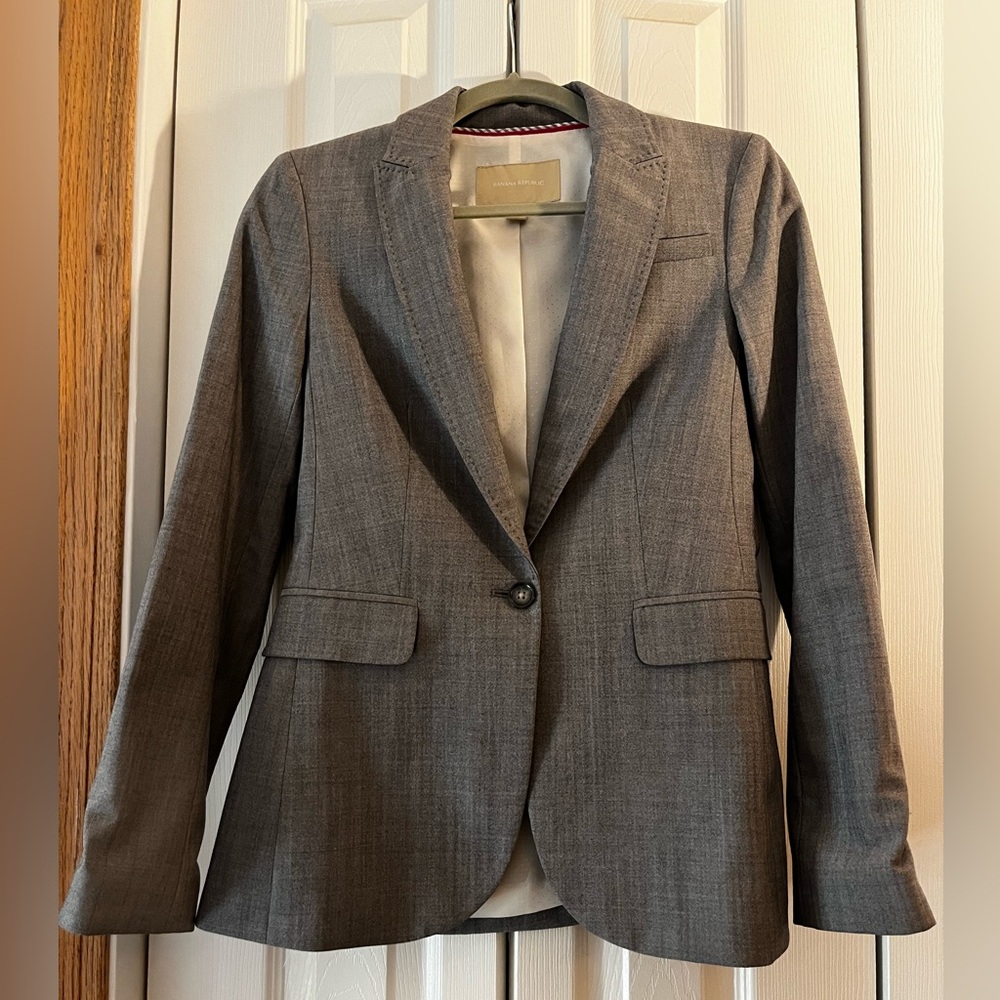Banana Republic Grey Suit Jacket - Size 0